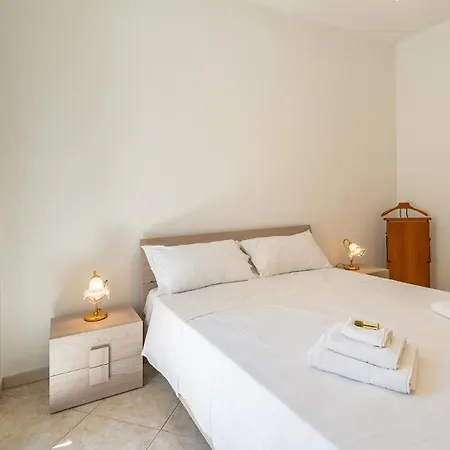 Nacci White By Rentbeat