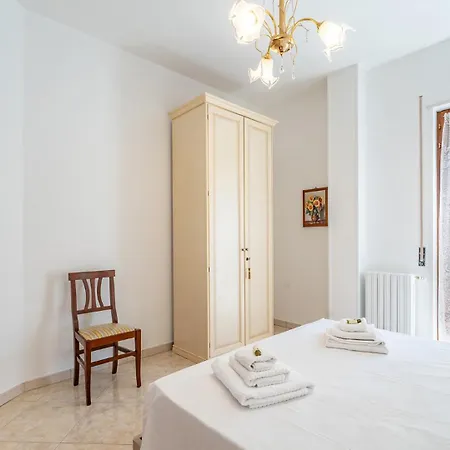 Nacci White By Rentbeat *
